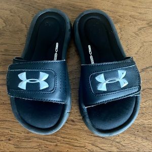 Under Armour Boys Size 1 Slides
